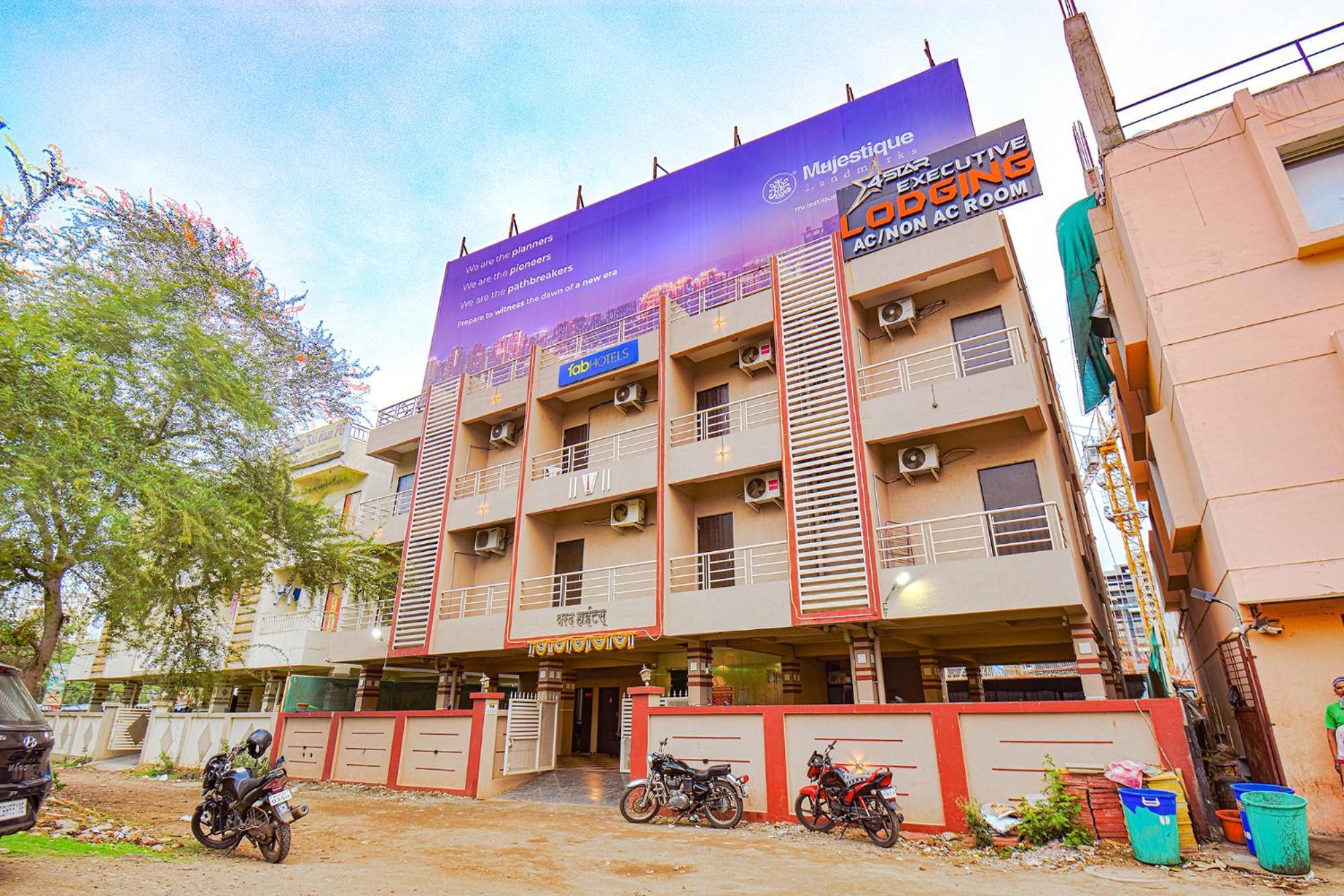 Hotel Fabexpress 4 Star Executive - Nr World Trade Center Pune Esterno foto